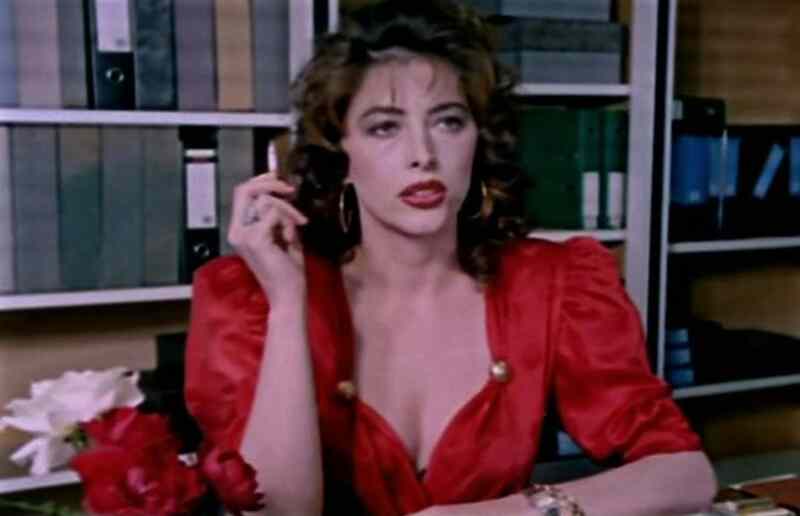 Scandal in Black (1990) Screenshot 2