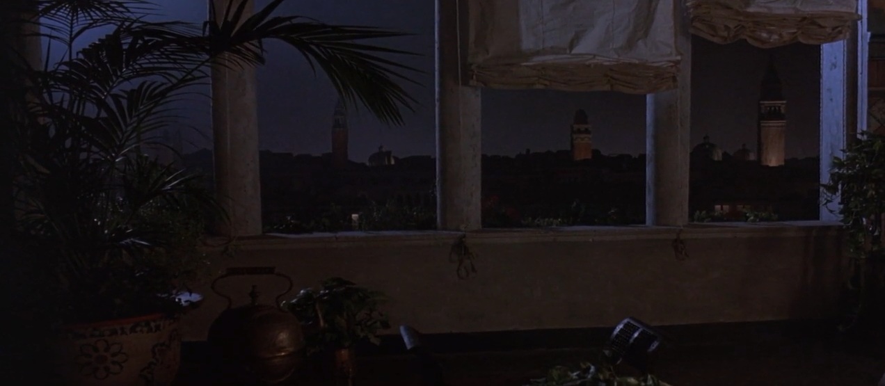 The Comfort of Strangers (1990) Screenshot 4