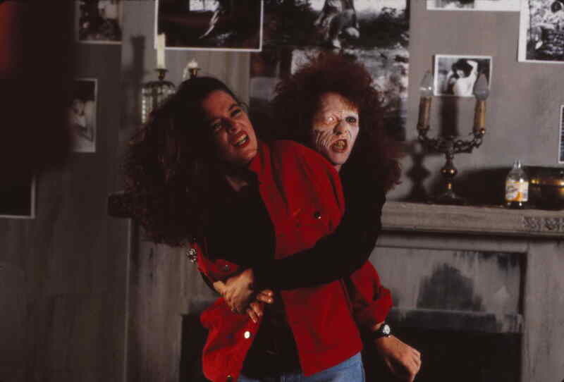 Deadly Manor (1990) Screenshot 2