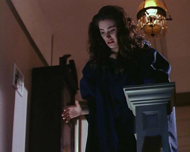 I'm Dangerous Tonight (1990) Screenshot 2