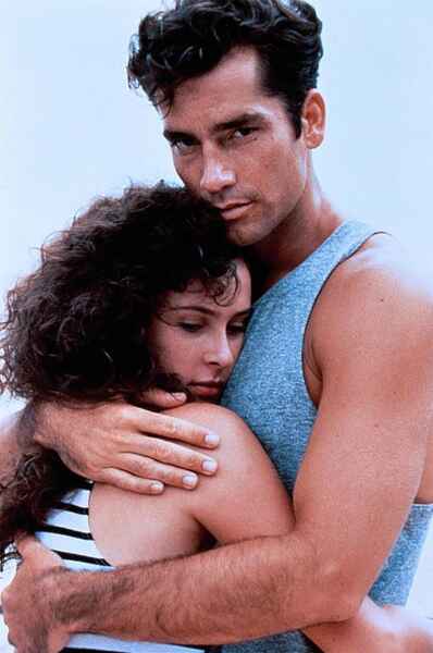 Night of the Cyclone (1990) Screenshot 2