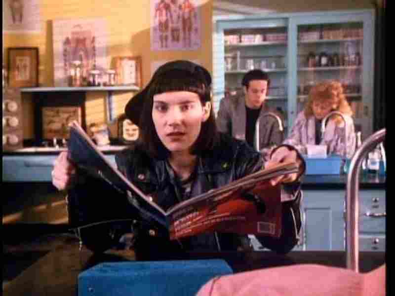 Rock 'n' Roll High School Forever (1991) Screenshot 3