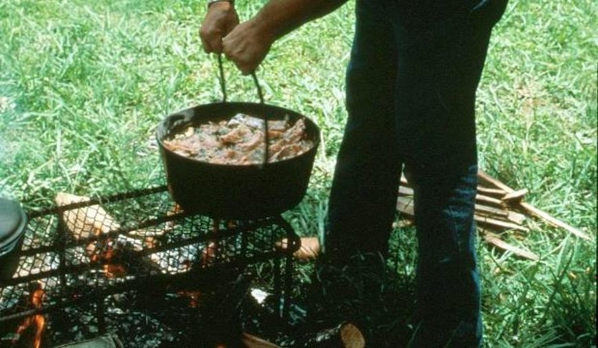 Yum, Yum, Yum! A Taste of the Cajun and Creole Cooking of Louisiana (1990) Screenshot 2 
