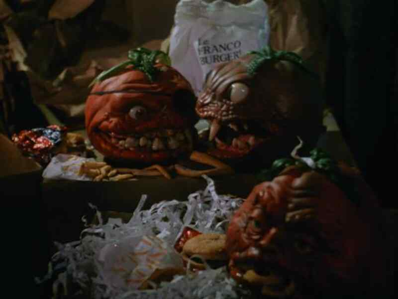 Killer Tomatoes Eat France! (1992) Screenshot 5