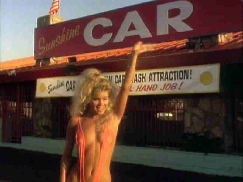 The Bikini Carwash Company (1992) Screenshot 3