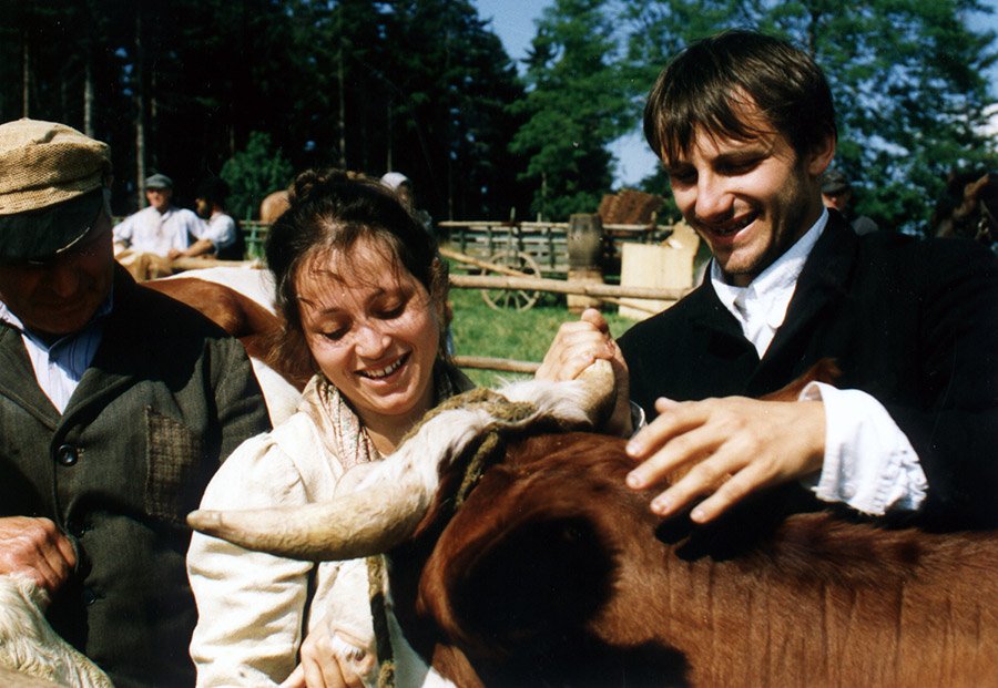 The Cow (1994) Screenshot 5 