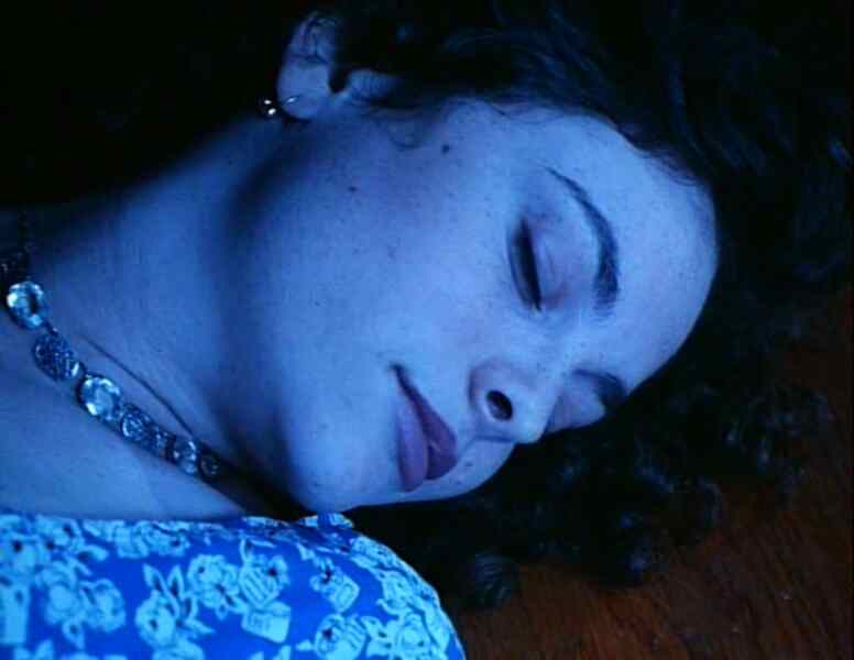 Mirror Mirror 2: Raven Dance (1994) Screenshot 4