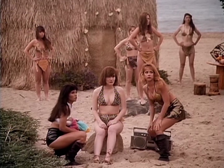 Beach Babes 2: Cave Girl Island (1995) Screenshot 5 