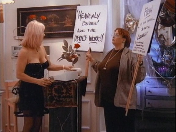Bikini Bistro (1995) Screenshot 3
