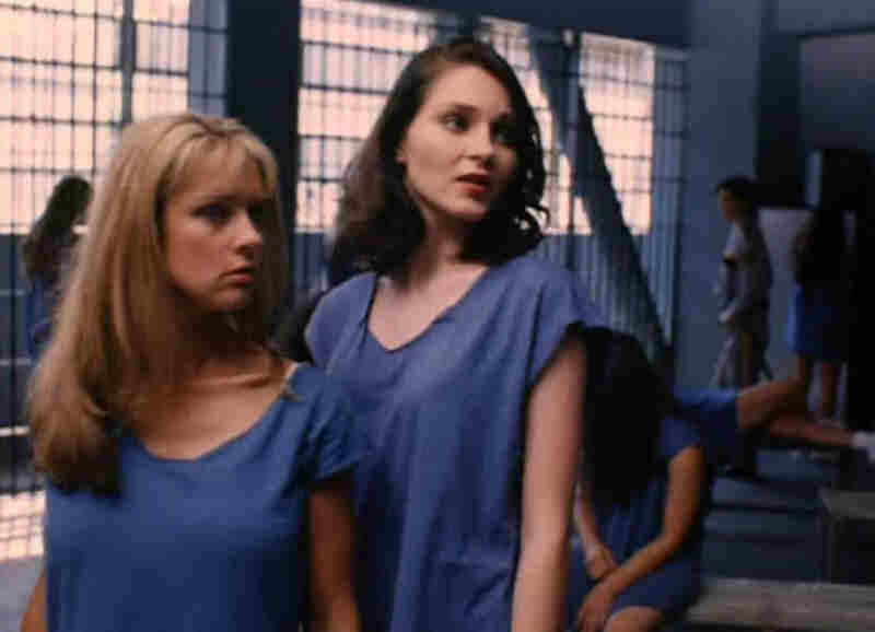 Cellblock Sisters: Banished Behind Bars (1995) Screenshot 3