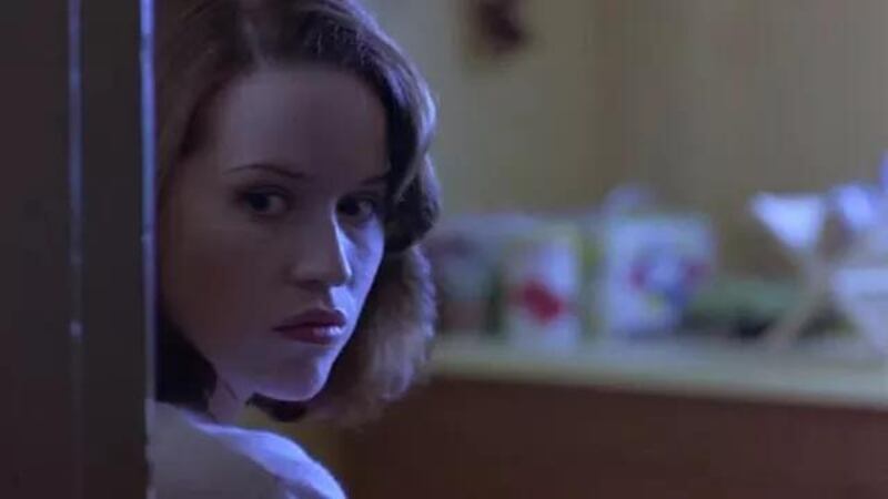 Malicious (1995) starring Molly Ringwald on DVD DVD Malicious (1995) Screenshot 4