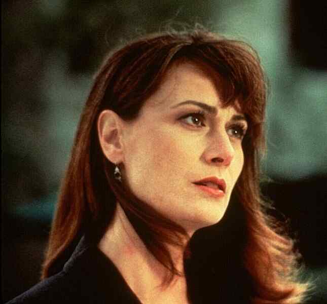 Sharon's Secret (1995) Screenshot 1
