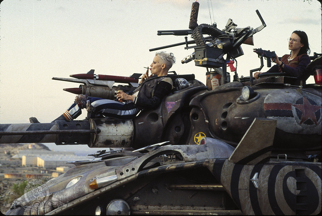 Tank Girl (1995) Screenshot 5