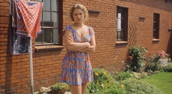 The Dress (1996) Screenshot 3