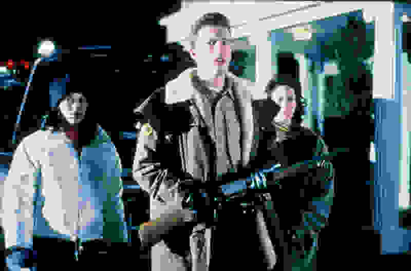 Phantoms (1998) Screenshot 1