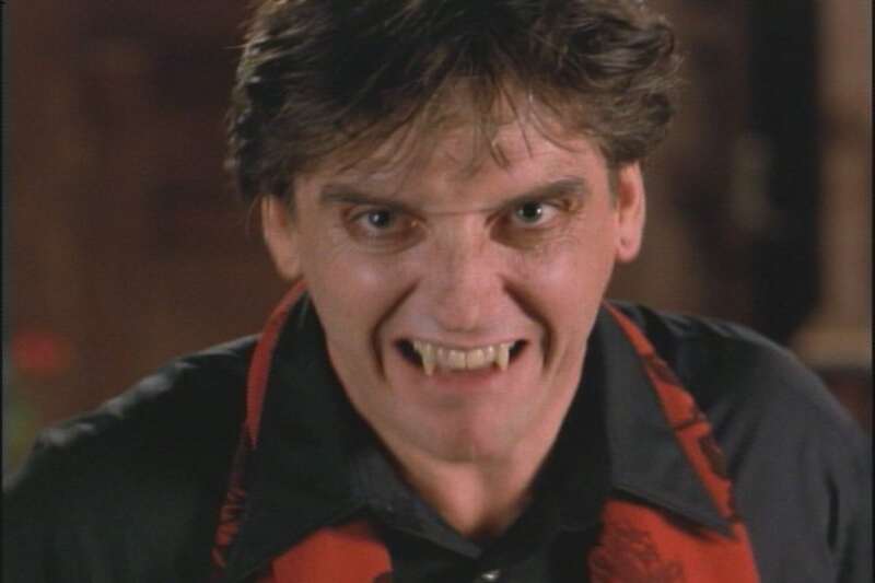 Modern Vampires (1998) Screenshot 5