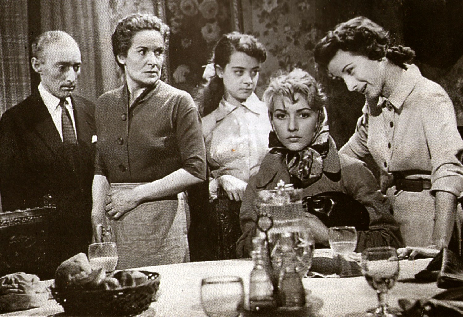 Rosaura a las 10 (1958) Screenshot 1