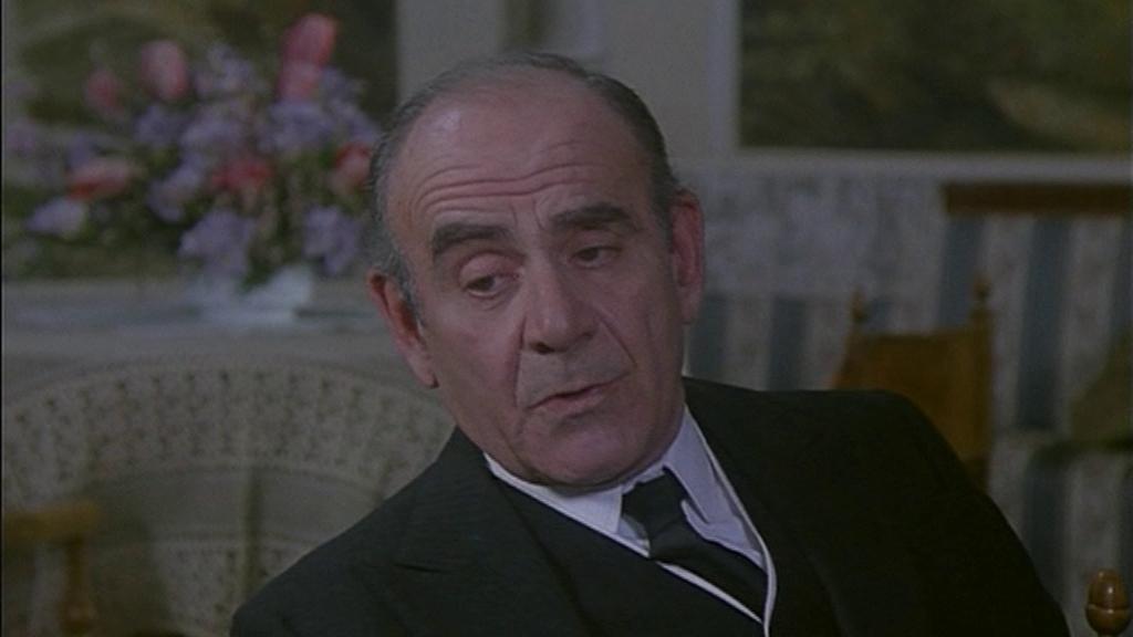 Uno scandalo perbene (1984) Screenshot 2