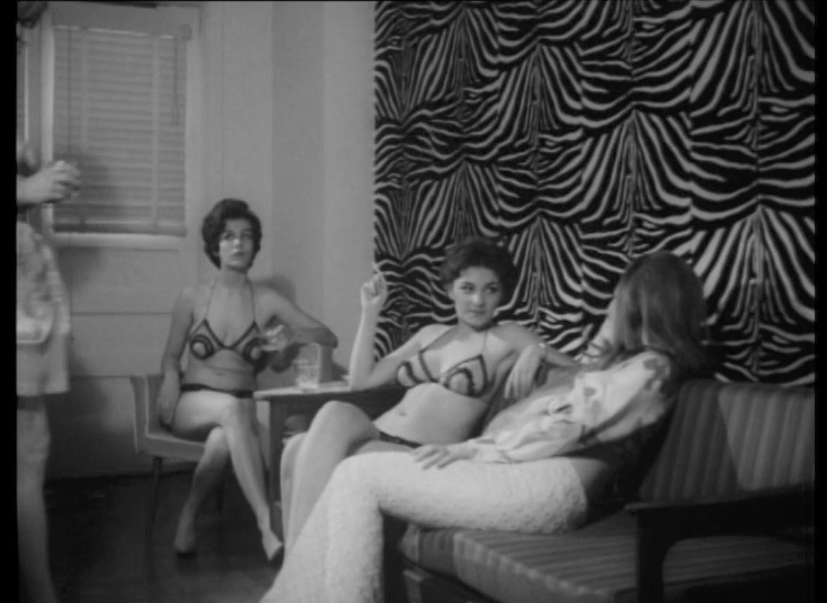 Return of the Secret Society (1968) Screenshot 4