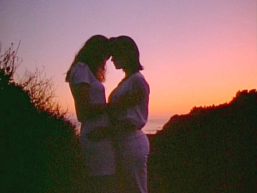 Kiss & Tell (1997) Screenshot 1 