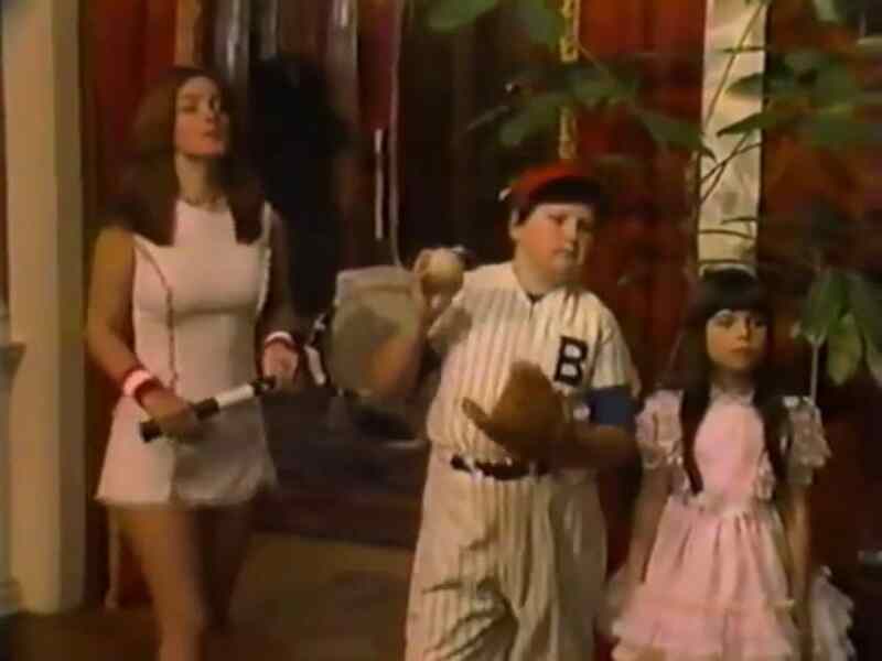 Halloween with the New Addams Family (1977) Screenshot 1