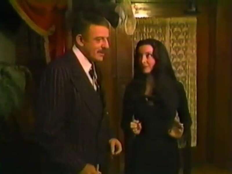 Halloween with the New Addams Family (1977) Screenshot 5