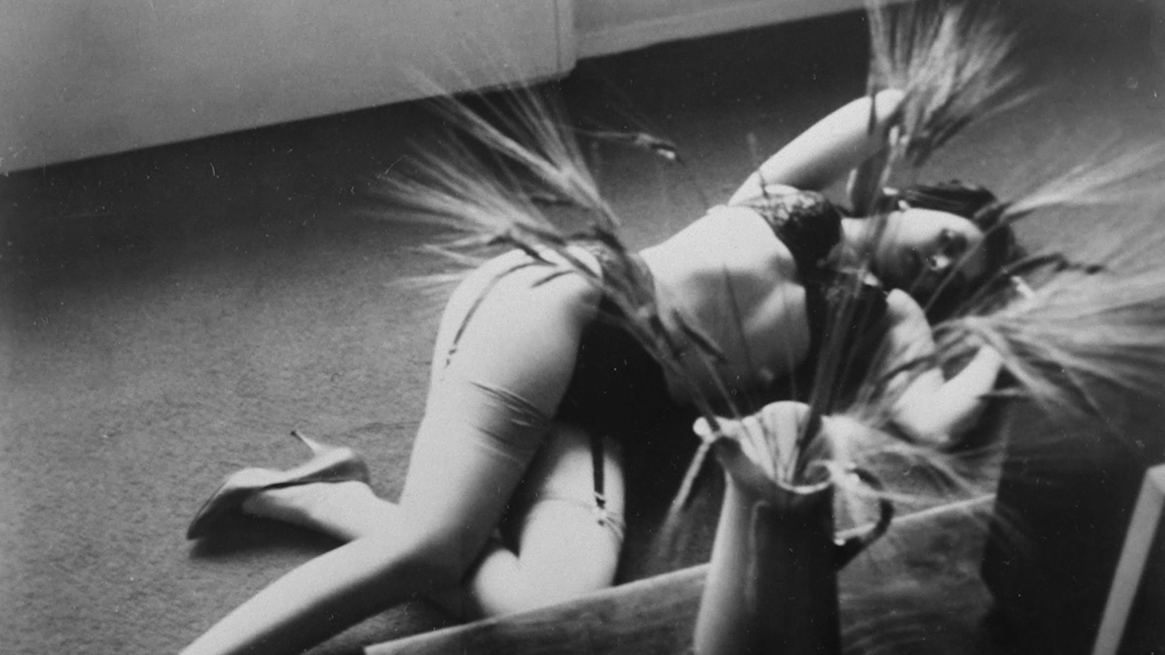 The Sex Perils of Paulette (1965) Screenshot 2