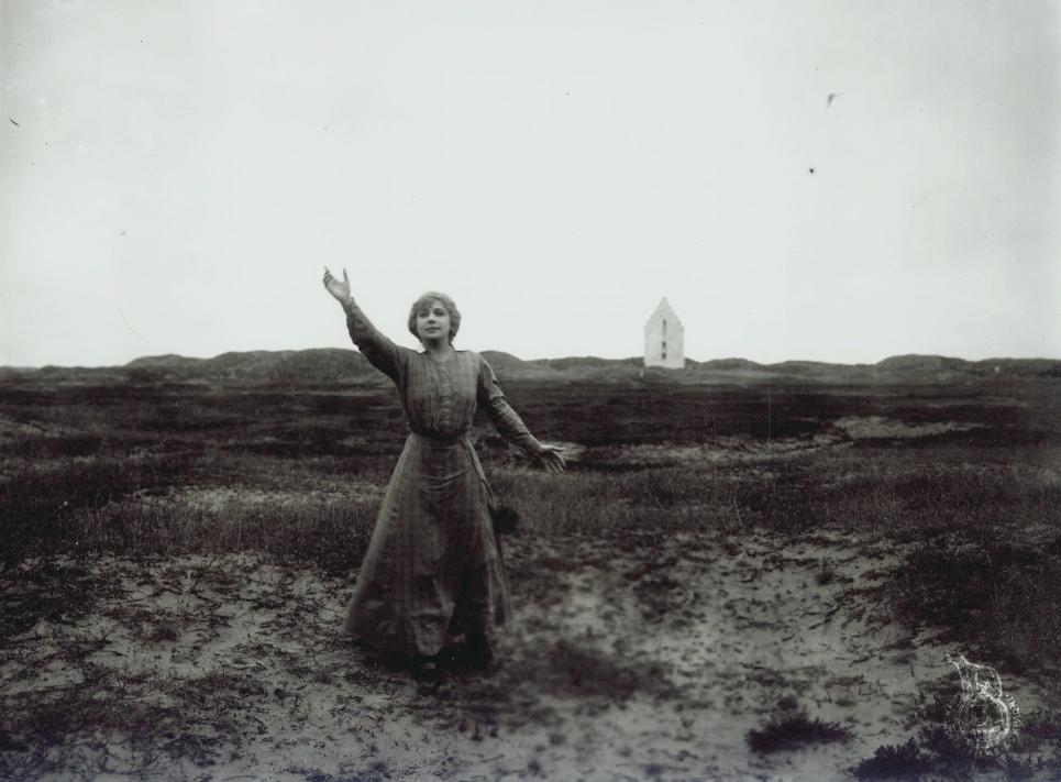 The End of the World (1916) Screenshot 4 
