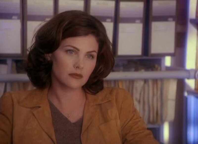 Nightmare Street (1998) starring Sherilyn Fenn on DVD DVD Nightmare Street (1998) Screenshot 4