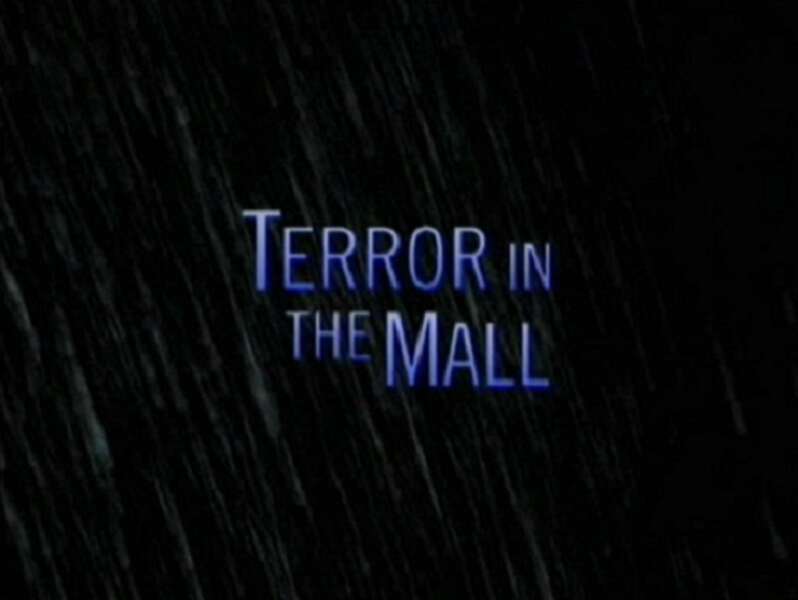 Terror in the Mall (1998) Screenshot 3