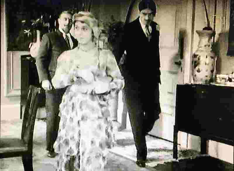 No Lady (1931) Screenshot 2