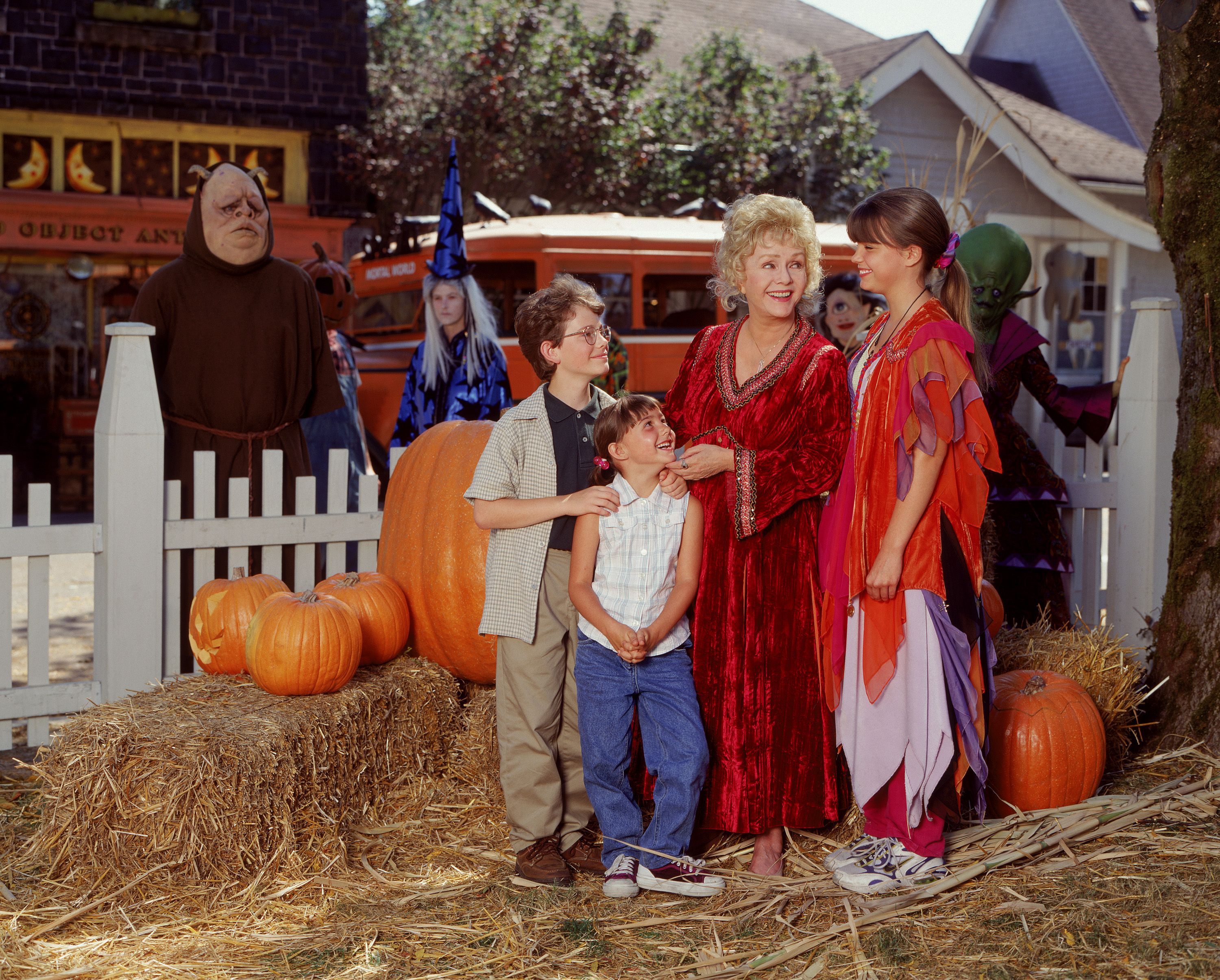 Halloweentown (1998) Screenshot 1