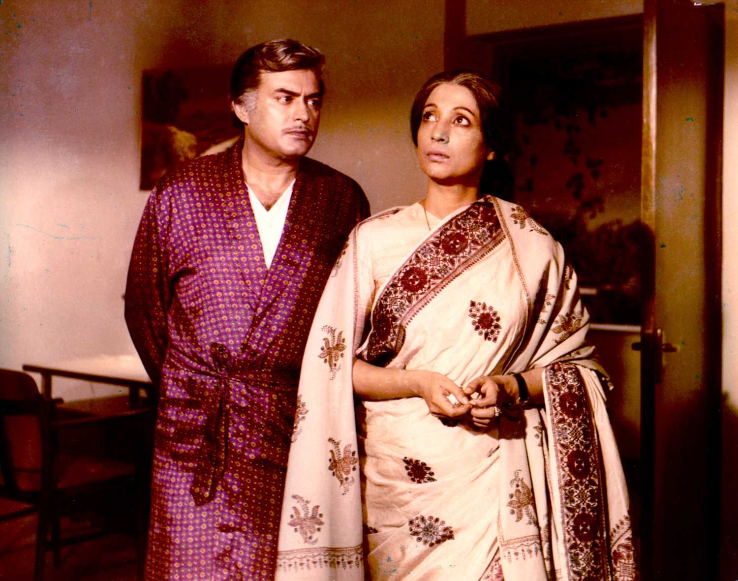 Aandhi (1975) Screenshot 4 