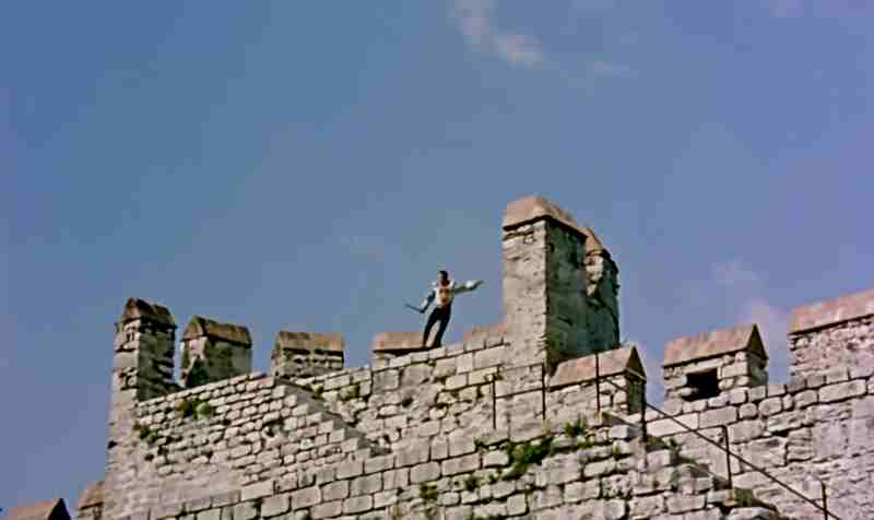 Kiliç Aslan (1975) with English Subtitles on DVD DVD Kiliç Aslan (1975) Screenshot 3