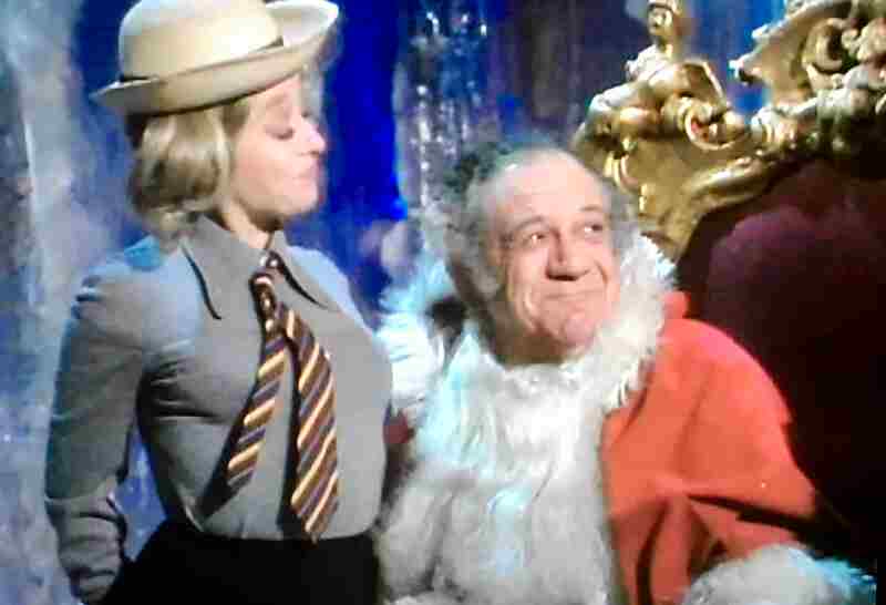 Carry on Christmas (1973) Screenshot 2