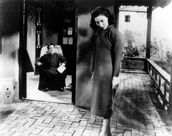 Spring in a Small Town (1948) Screenshot 4 