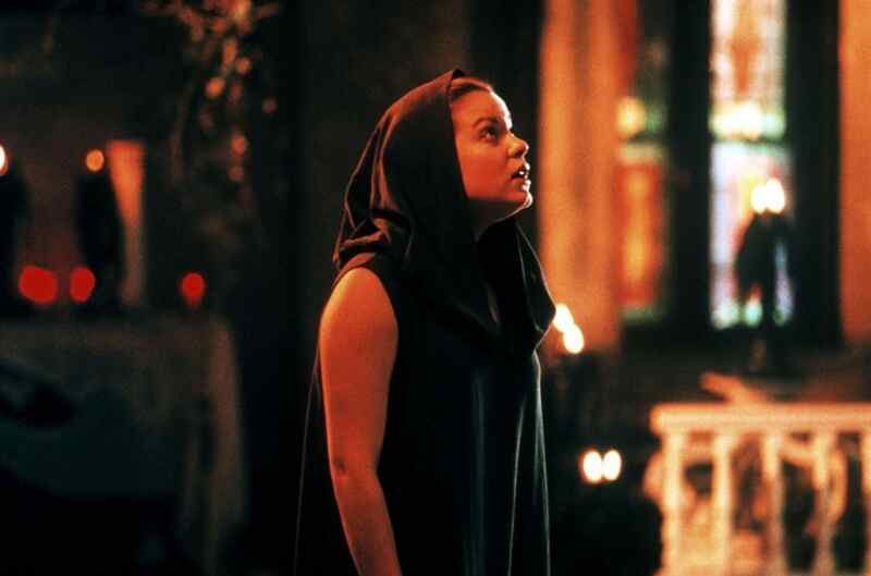 Satan's School for Girls (2000) starring Shannen Doherty on DVD DVD Satan's School for Girls (2000) Screenshot 2