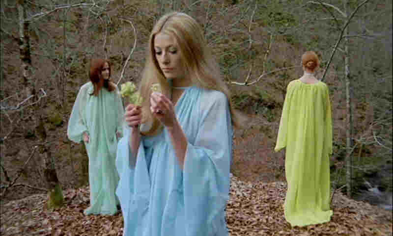 Girl Slaves of Morgana Le Fay (1971) Screenshot 4