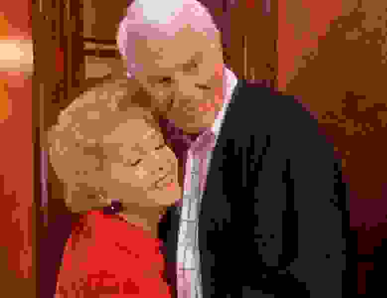 These Old Broads (2001) Screenshot 4