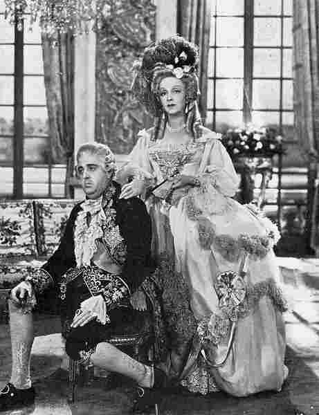 Queen's Necklace (1946) Screenshot 1