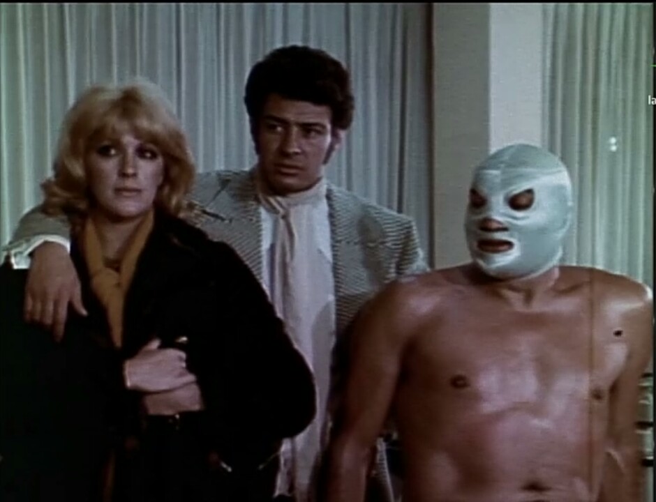 Santo in Anonymous Death Threat (1975) Screenshot 2