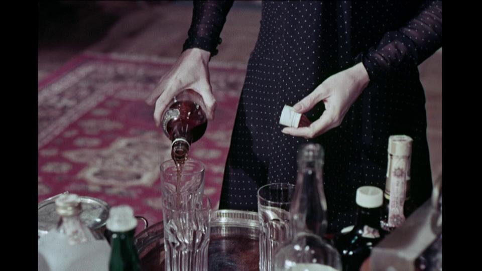 Yellow: The Cousins (1969) Screenshot 1