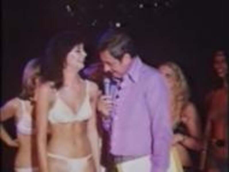 Mary Millington's World Striptease Extravaganza (1981) Screenshot 2