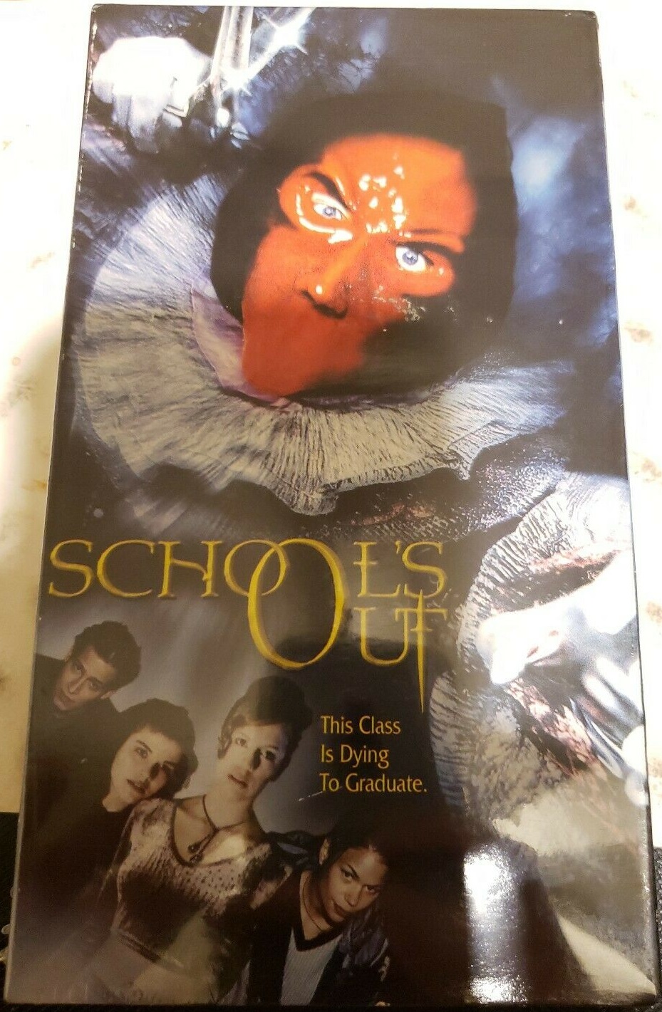 School's Out (1999) Screenshot 5 