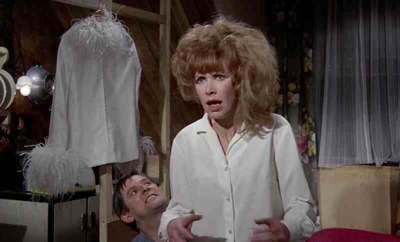 Just Like a Woman (1967) Screenshot 3