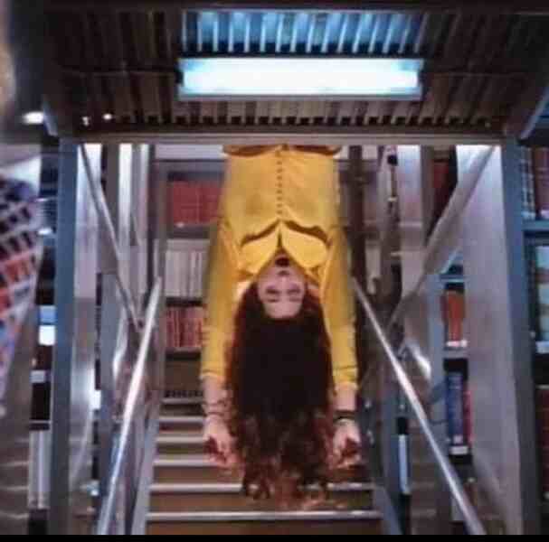 Darker Than Night (1975) Screenshot 2