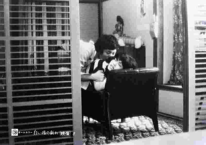 Shiroi yubi no tawamure (1972) Screenshot 1