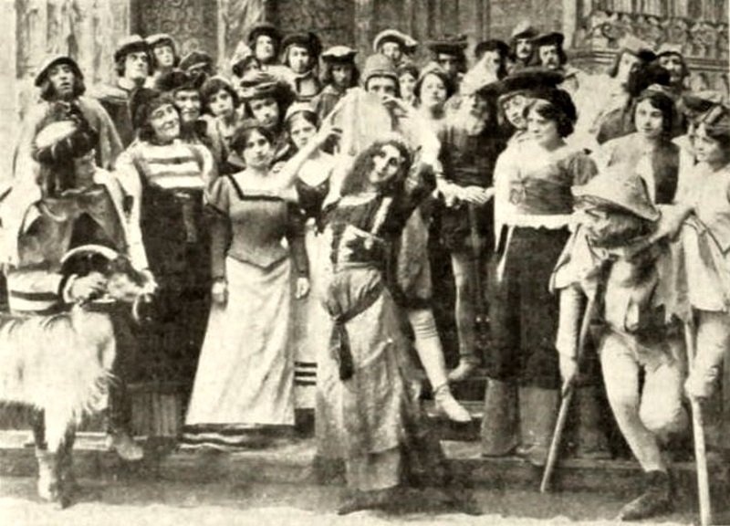 The Hunchback of Notre Dame (1911) Screenshot 2
