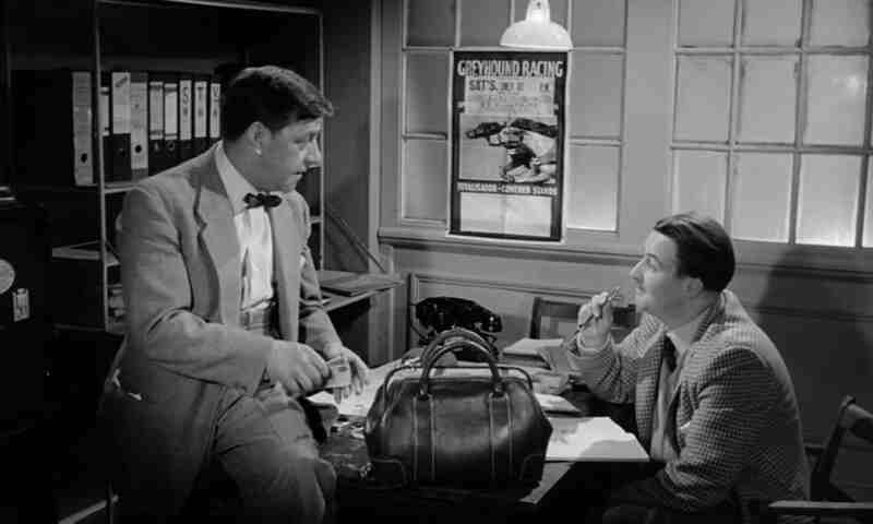 The Man in the Back Seat (1961) Screenshot 3
