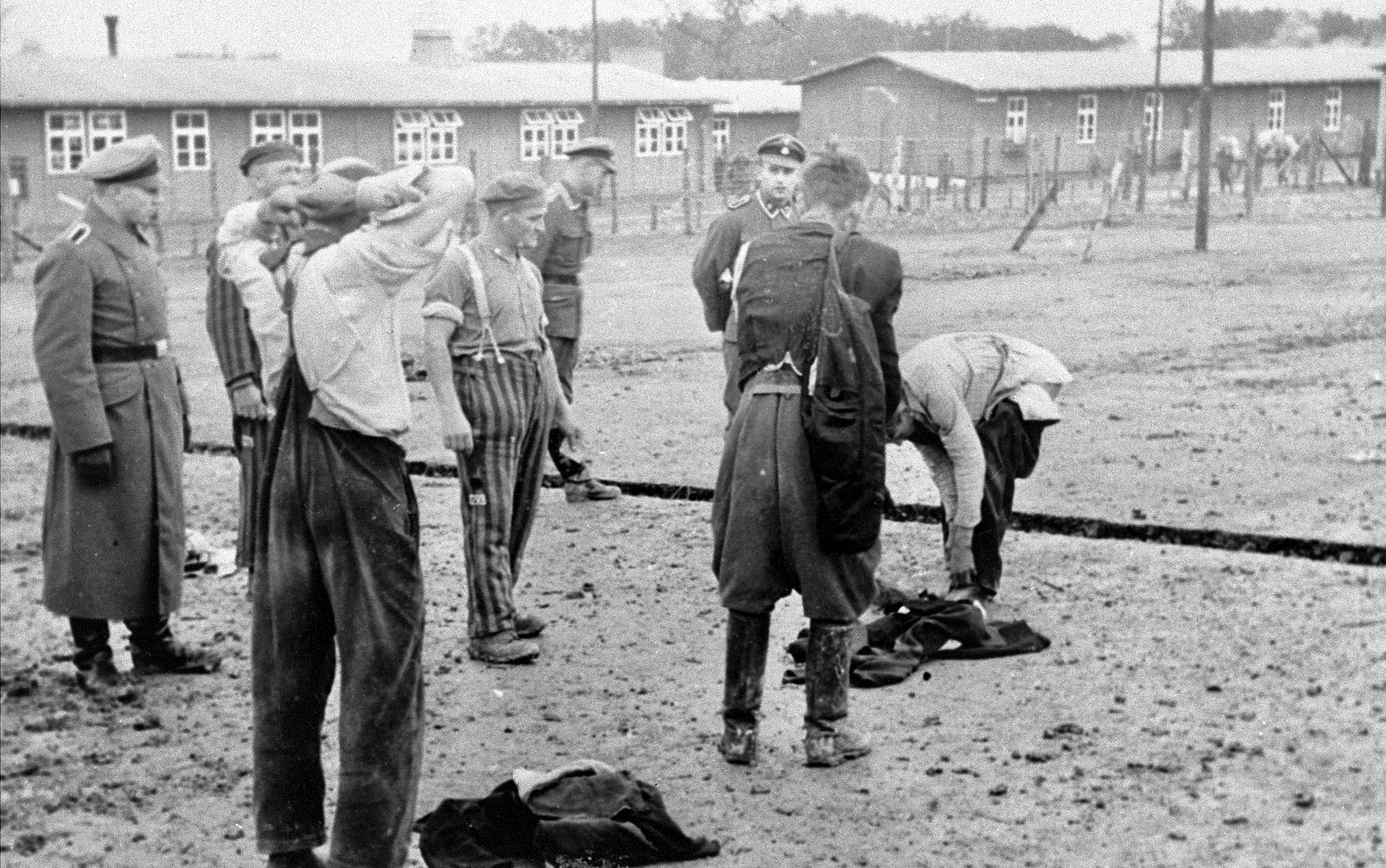 Nazi Concentration and Prison Camps (1945) Screenshot 4